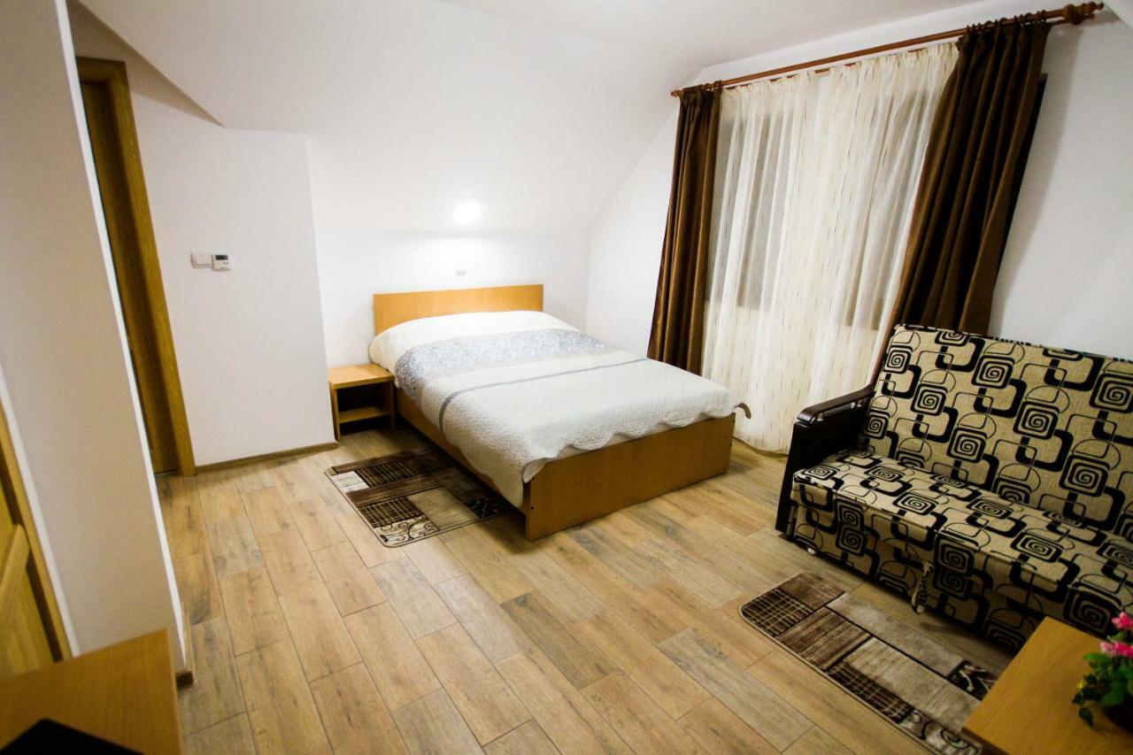 Vidra Parc Hotel วอยนาซา ภายนอก รูปภาพ